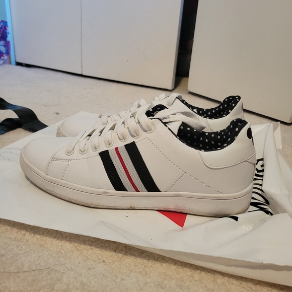 Mickey mouse disney collection white sneakers - Picture 4 of 4